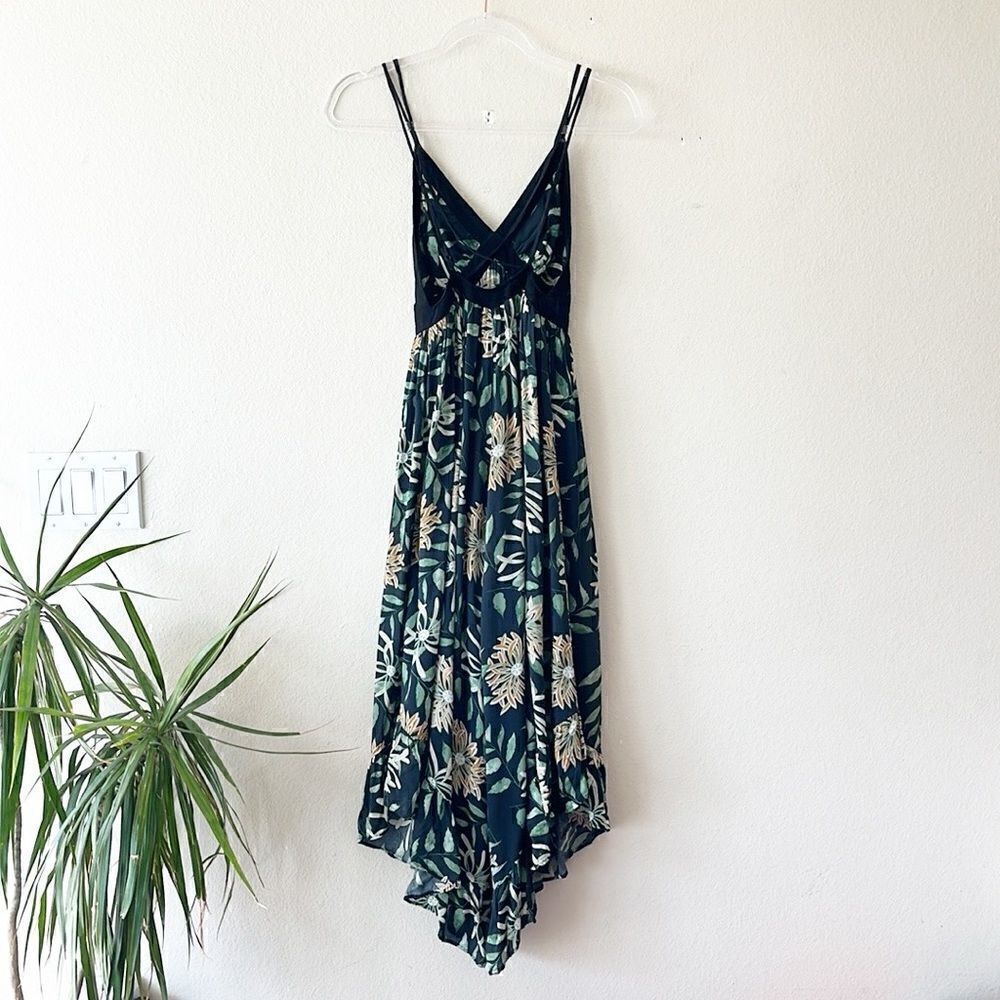 Urban Outfitters Strappy Back Floral Wide Leg Jumpsuit - Picture 10 of 14
